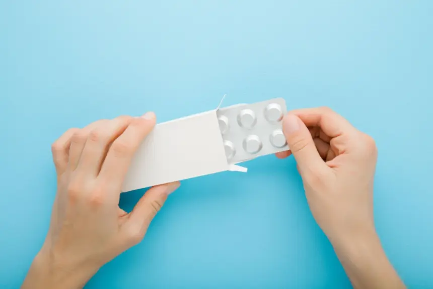 Veja por que não é seguro guardar remédios fora da embalagem original Veja por que não é seguro guardar remédios fora da embalagem original