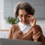 10 atitudes simples para manter a saúde dos olhos ao longo da vida