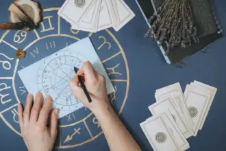 Tarot semanal: previsão para os signos de 06 a 12 de outubro de 2025
