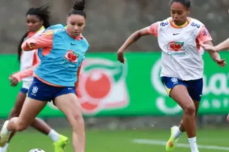Seleção feminina inicia preparação para amistosos na Europa