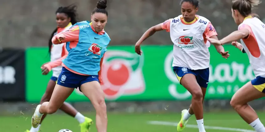 Seleção feminina inicia preparação para amistosos na Europa Seleção feminina inicia preparação para amistosos na Europa