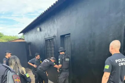 Polícia Civil cumpre mandados e apreende drogas em ação integrada em Jataí – Policia Civil do Estado de Goiás