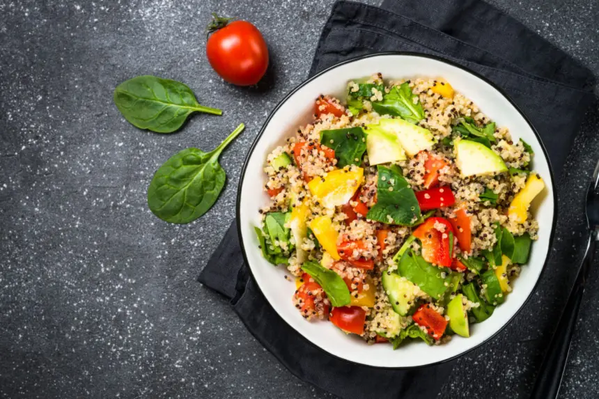 9 receitas de saladas detox para o jantar 9 receitas de saladas detox para o jantar