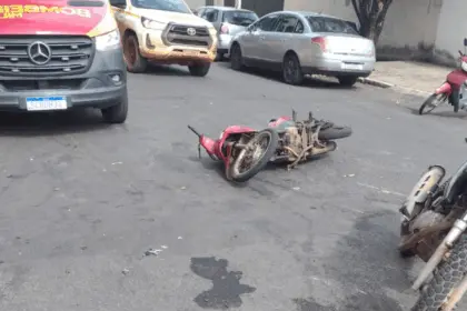 Colisão entre motocicletas no Bairro Carrilho deixa duas pessoas feridas