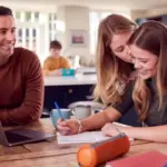 6 estratégias para apoiar adolescentes na reta final do vestibular