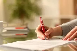 Ministério Público pede na Justiça a retirada de estrutura de metal em espaço público em Goianésia