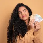 Recebeu o 13º salário? Veja como usá-lo com consciência para virar o ano no azul