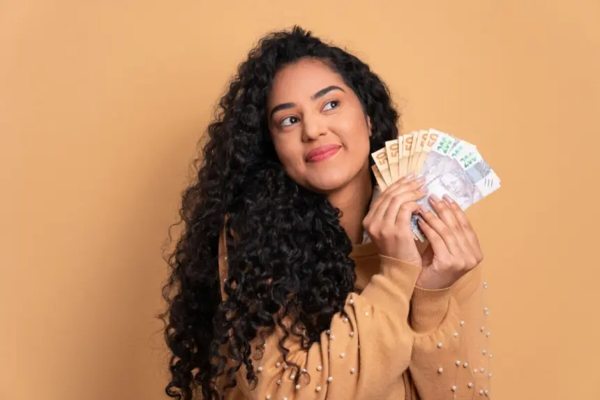 Recebeu o 13º salário? Veja como usá-lo com consciência para virar o ano no azul Recebeu o 13º salário? Veja como usá-lo com consciência para virar o ano no azul