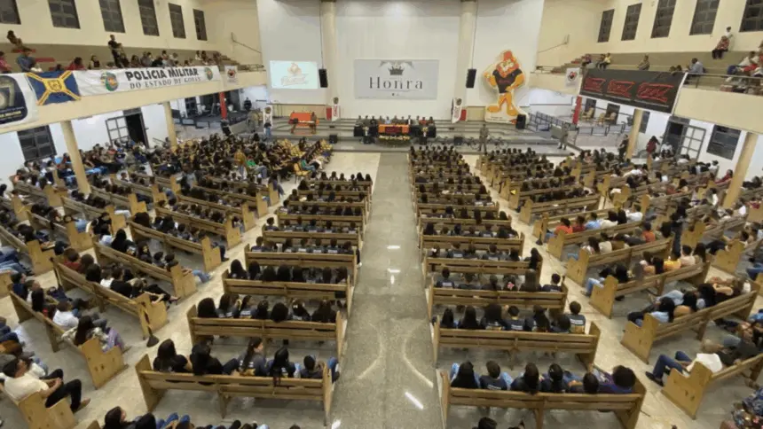 Polícia Militar realiza a formatura do Proerd 2025 reunindo mais 400 alunos