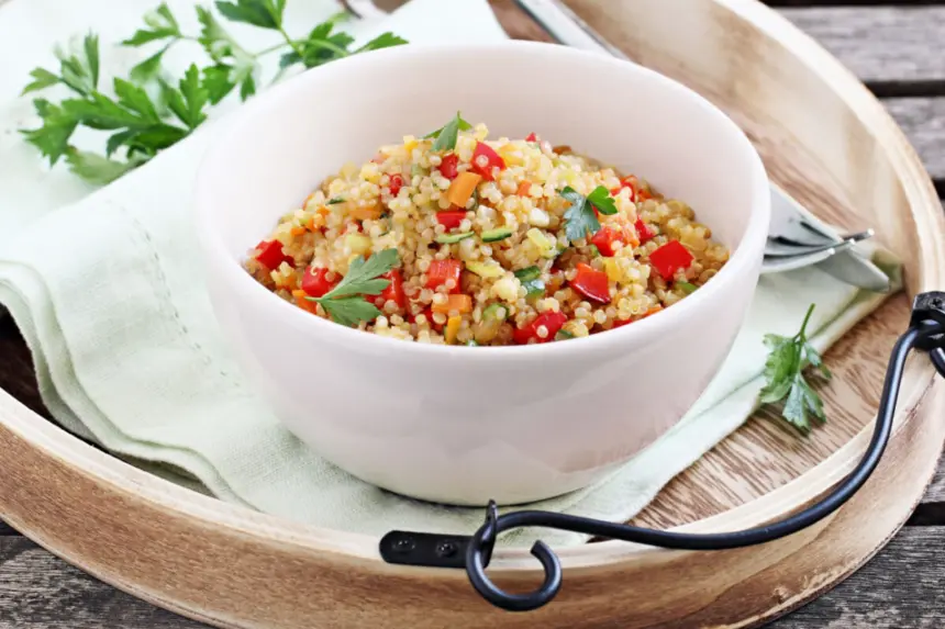 7 receitas fit com quinoa que ajudam a aumentar a massa muscular