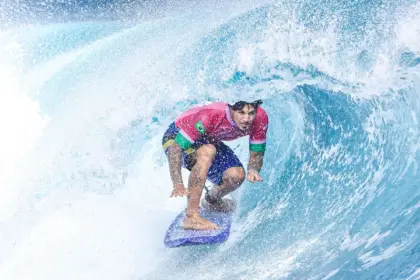 Gabriel Medina retorna ao Circuito Mundial de Surfe em 2026