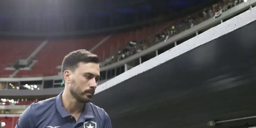 Botafogo anuncia saída do técnico italiano Davide Ancelotti Botafogo anuncia saída do técnico italiano Davide Ancelotti