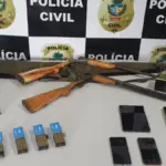 PCGO cumpre mandado e apreende armas de fogo, munições e aparelhos eletrônicos em Niquelândia – Policia Civil do Estado de Goiás