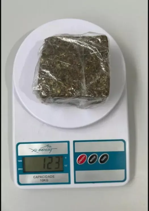 PCGO cumpre mandados e prende investigado por tráfico em Campos Belos – Policia Civil do Estado de Goiás PCGO cumpre mandados e prende investigado por tráfico em Campos Belos – Policia Civil do Estado de Goiás