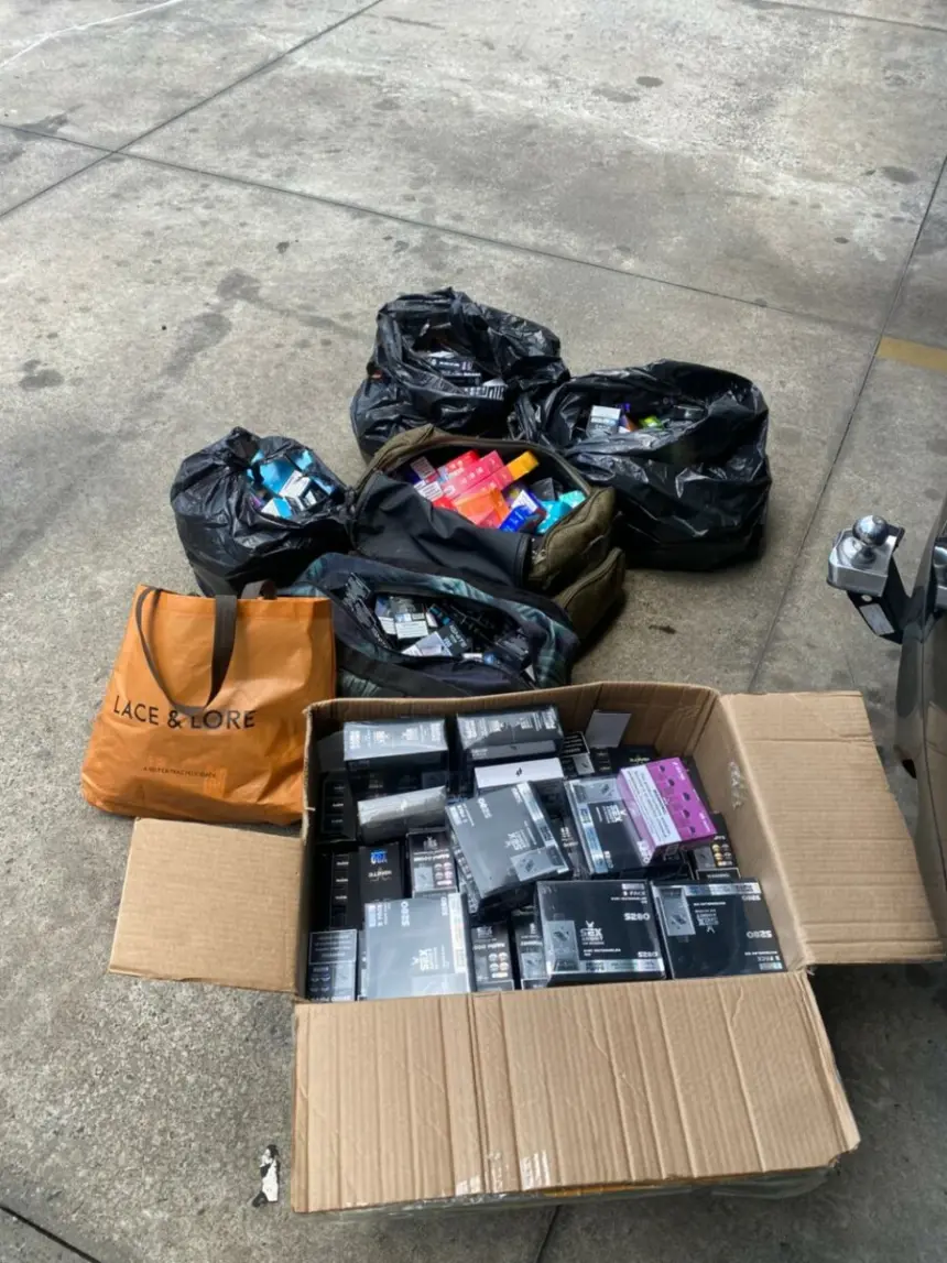 PCGO realiza nova operação contra o comércio irregular de cigarros eletrônicos e apreende cerca de R$ 15 mil em produtos