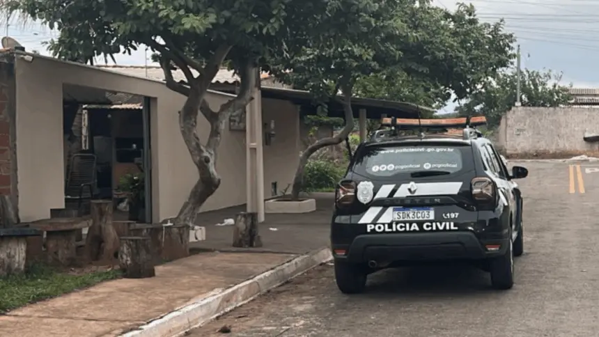 Polícia Civil cumpre mandados e prende investigados por tráfico de drogas em Paraúna – Policia Civil do Estado de Goiás Polícia Civil cumpre mandados e prende investigados por tráfico de drogas em Paraúna – Policia Civil do Estado de Goiás