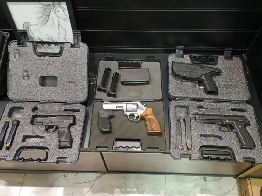 Polícia Civil cumpre mandado de busca e apreende arsenal de armas e munições em Pontalina – Policia Civil do Estado de Goiás Polícia Civil cumpre mandado de busca e apreende arsenal de armas e munições em Pontalina – Policia Civil do Estado de Goiás