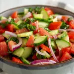 7 saladas para ajudar a combater o inchaço