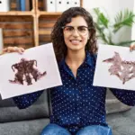 Teste de Rorschach: conheça avaliação psicológica que utiliza manchas de tinta