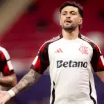 Arrascaeta brilha e Flamengo avança à semi da Copa Intercontinental