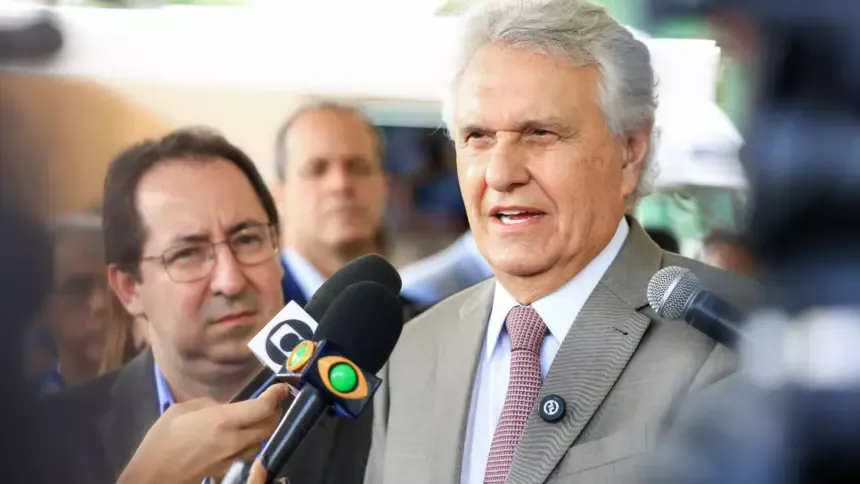 “Desmamados que levaram Goiás à maior dívida e escândalos querem voltar”, afirma Caiado “Desmamados que levaram Goiás à maior dívida e escândalos querem voltar”, afirma Caiado