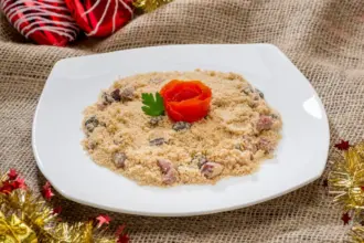 Farofa de Natal: 3 receitas deliciosas e práticas para a ceia