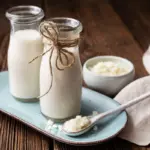 Kefir: 5 benefícios da bebida fermentada que favorece o equilíbrio do organismo 