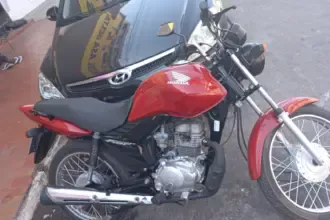 Motocicleta é furtada em frente a residência no Bairro Carrilho