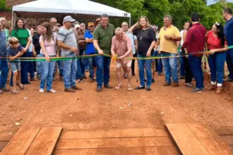 Prefeitura de Goianésia entrega nova ponte na região do Guará, que dá acesso à Natinópolis