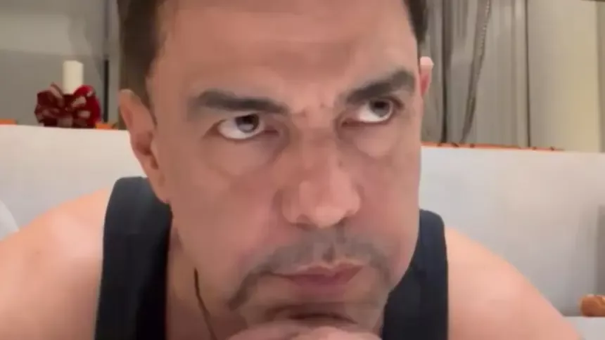 Zezé Di Camargo pede cancelamento de especial de Natal no SBT após evento com Lula Zezé Di Camargo pede cancelamento de especial de Natal no SBT após evento com Lula
