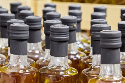 Anvisa proíbe venda de azeite e suspende doce de leite e sal grosso