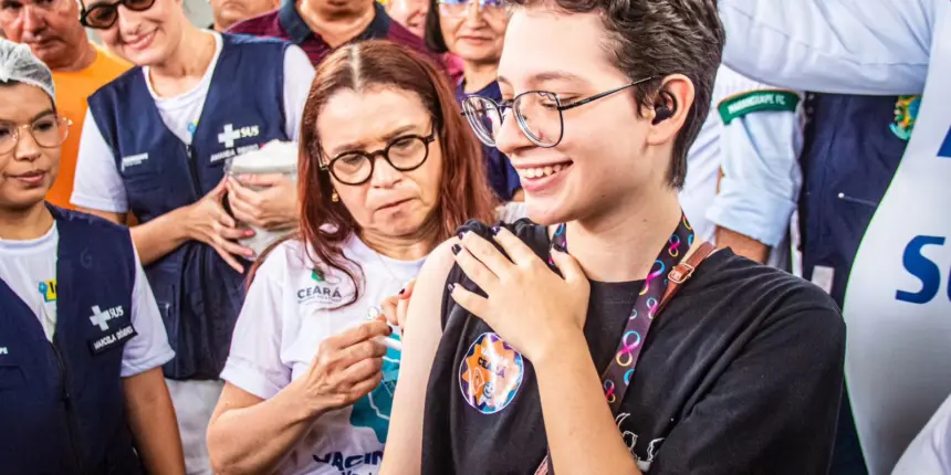 Cidades do CE e MG iniciam vacinação contra dengue com dose única