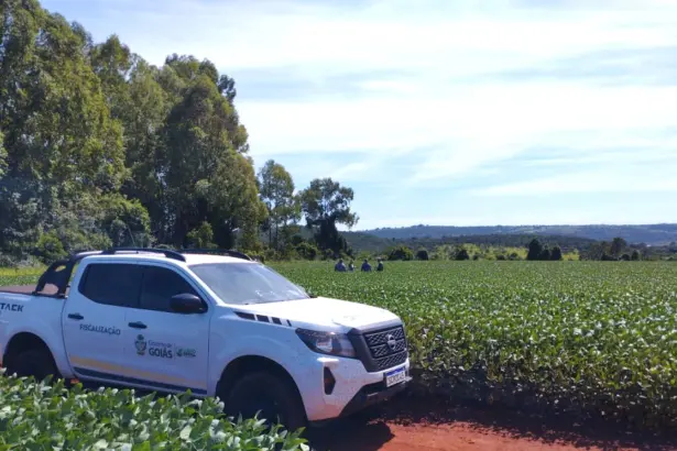 Agrodefesa visita propriedades rurais e leva orientações a produtores durante Expedição Safra 2025/26 – Portal Goiás