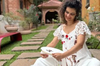 Rosa CanaBrasil usa a ancestralidade para compor suas peças e adereços | ASN Goiás