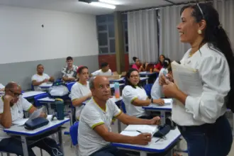 Querendo voltar a estudar? EJA 2026 está com matrículas abertas – Portal Goiás