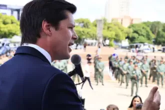 “A vida do bandido vai piorar”, afirma Daniel Vilela durante entrega de helicópteros policiais