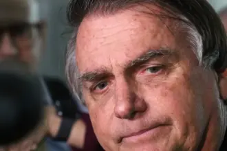 Por decisão do STF, Bolsonaro é transferido da PF para a Papudinha