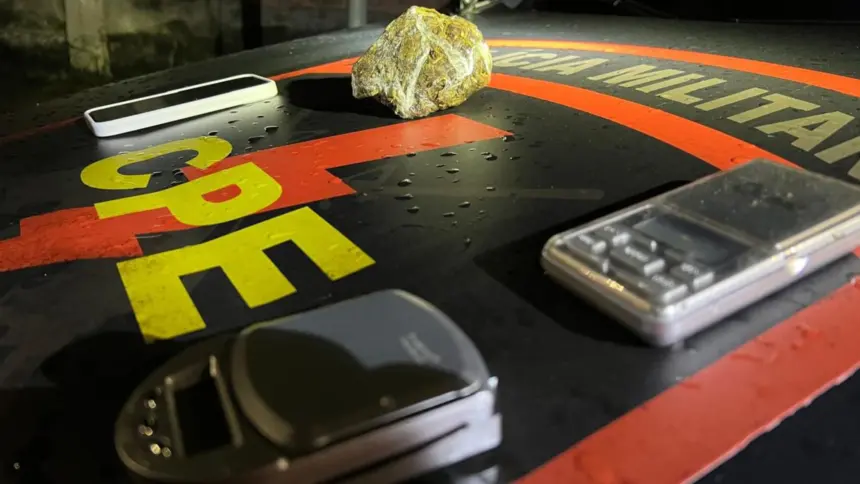 CPE Goianésia prende suspeito por tráfico de drogas e apreende super maconha