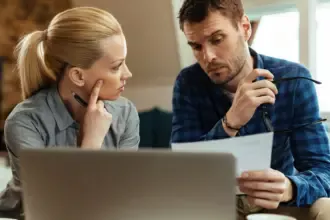 De volta à rotina: por que consultar a placa do veículo evita problemas no início do ano?