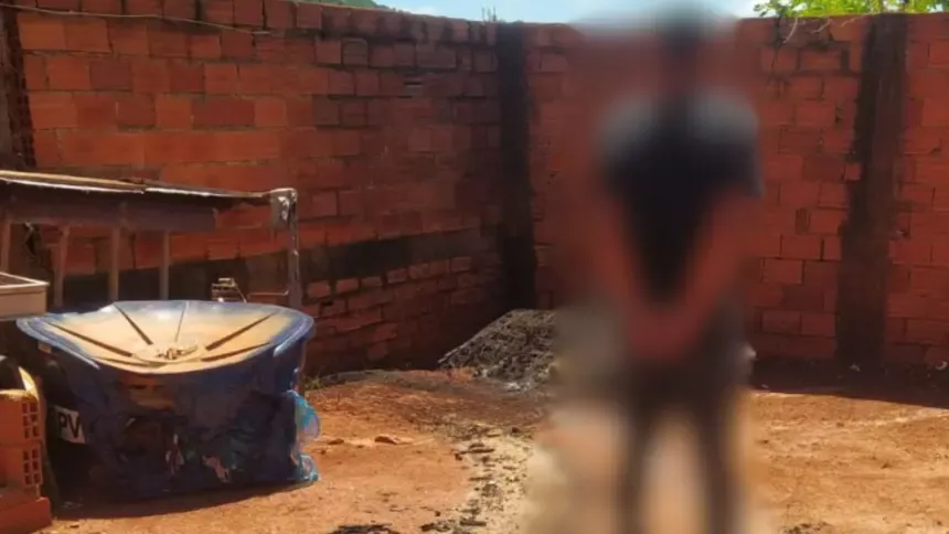 Pedreiro é preso em Barro Alto após agredir companheira, ameaçá-la com faca e incendiar pertences Pedreiro é preso em Barro Alto após agredir companheira, ameaçá-la com faca e incendiar pertences