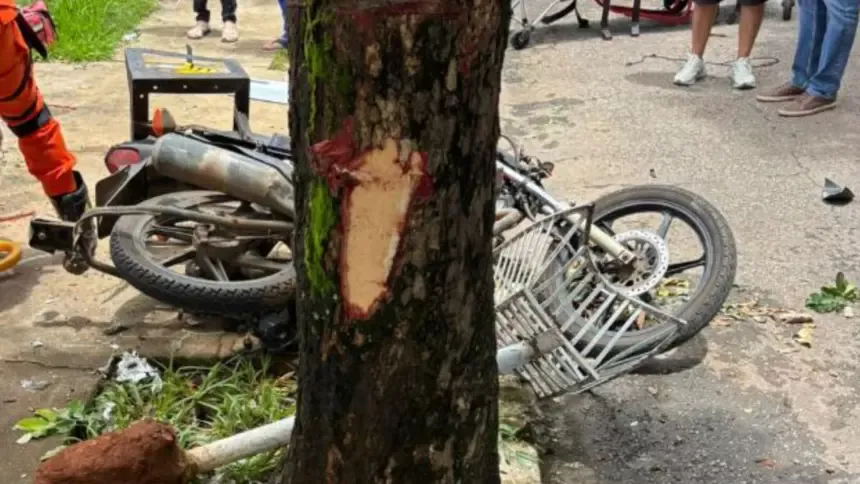 Urgente: Jovem de 18 anos morre após acidente de moto no Setor Sul Urgente: Jovem de 18 anos morre após acidente de moto no Setor Sul