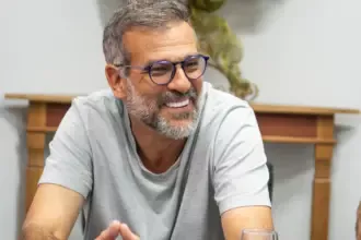 “Faremos história na educação”, afirma Renato ao anunciar programa com investimento inicial de R$ 10 milhões