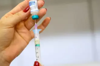 UBSs realizam Dia D de vacinação contra sarampo neste sábado em SP