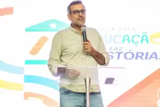 Prefeito Renato anuncia entrega de uniformes para mais de 7 mil alunos da rede municipal de Goianésia