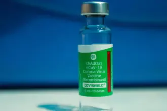 Mobilização para produzir vacina contra covid deixou legado para o SUS