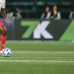 Jogador do Bragantino pede desculpas após fala machista contra árbitra