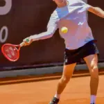 João Fonseca vence Thiago Monteiro em duelo brasileiro pelo Rio Open