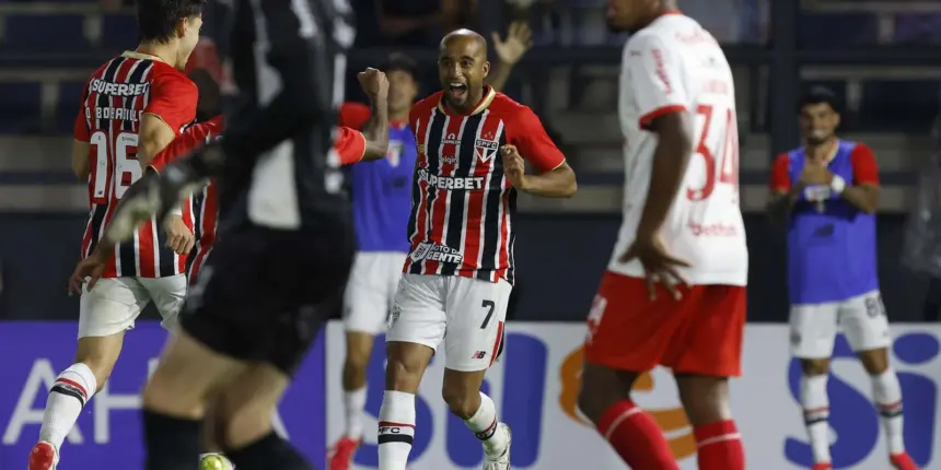 São Paulo e Palmeiras se garantem nas semis do Campeonato Paulista São Paulo e Palmeiras se garantem nas semis do Campeonato Paulista
