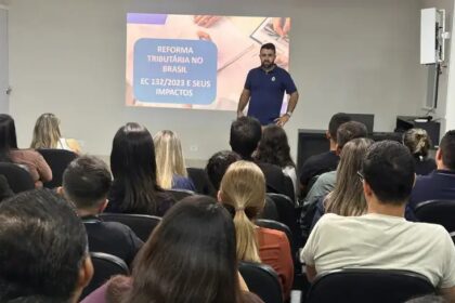 Sebrae promove palestra sobre a reforma tributária e reúne profissionais de diversos setores em Goianésia