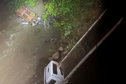 Mulher morre e 6 pessoas ficam feridas em grave acidente na BR-364